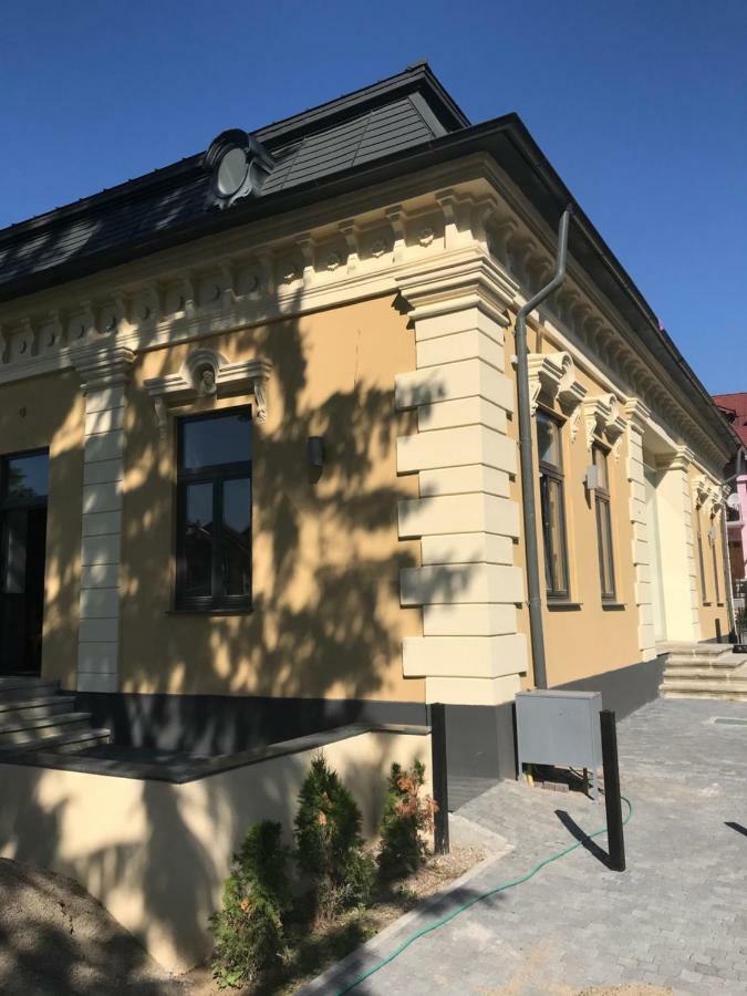 Piatra Neamţ La Curtea Domneasca酒店 外观 照片