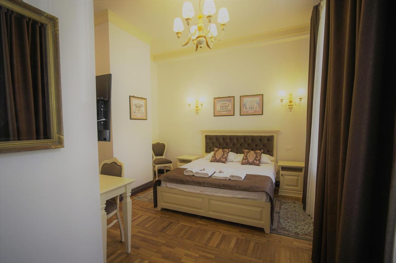 Piatra Neamţ La Curtea Domneasca酒店 外观 照片