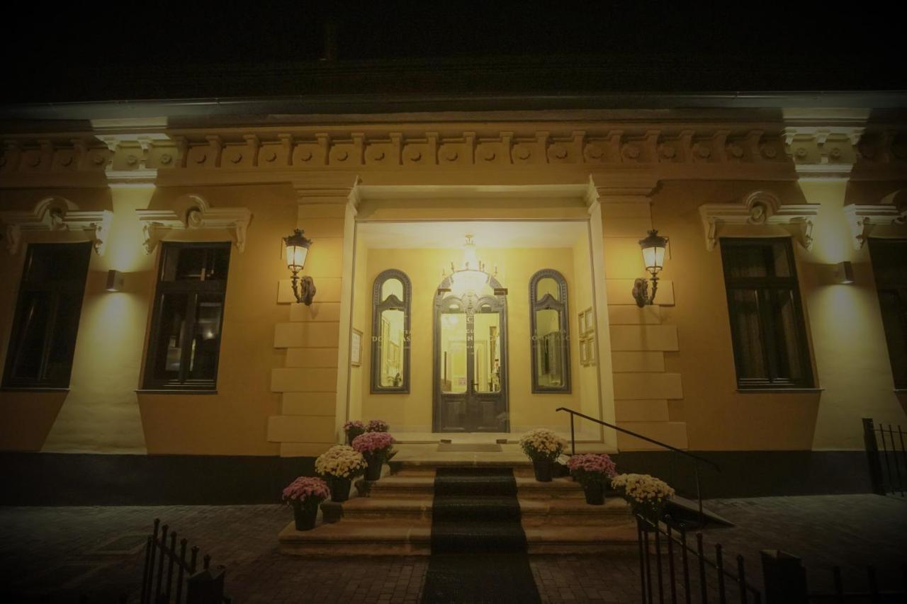 Piatra Neamţ La Curtea Domneasca酒店 外观 照片